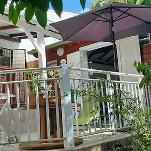 https://charmant-petit-bungalow.comcaribbean.com