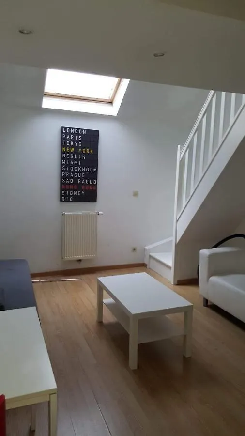 central duplex sleeps 4 Bruxelles 0*,